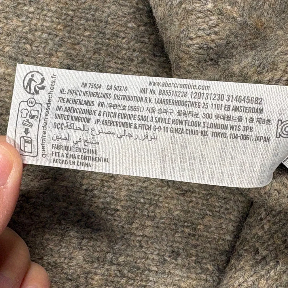 Abercrombie & Fitch Soft Sweater Mens Small Beige Crew Neck Knit Pullover Preppy - Picture 8 of 12